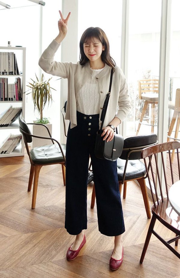 Корейский стиль - укороченные джинсы и кардиган