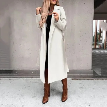 Белое прямое пальто