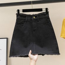 Короткая джинсовая юбка