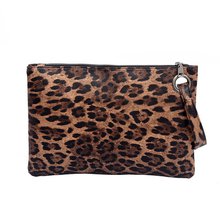 Леопардовая сумка-клатч