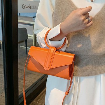 Оранжевая сумка с ручкой-кольцом