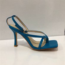 Синие босоножки на каблуке-шпильке