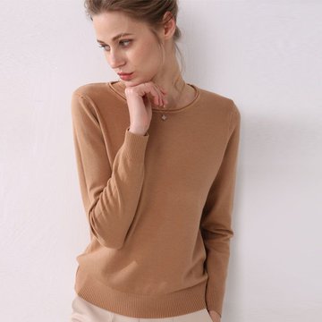 Женский вязаный свитер с длинными рукавами
