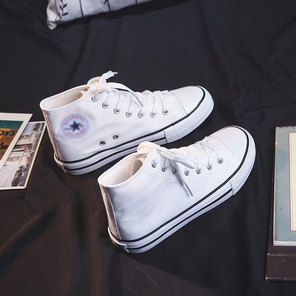 Белые парусиновые кеды 