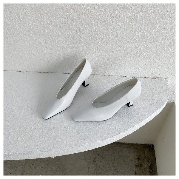 Белые туфли с квадратным носком 