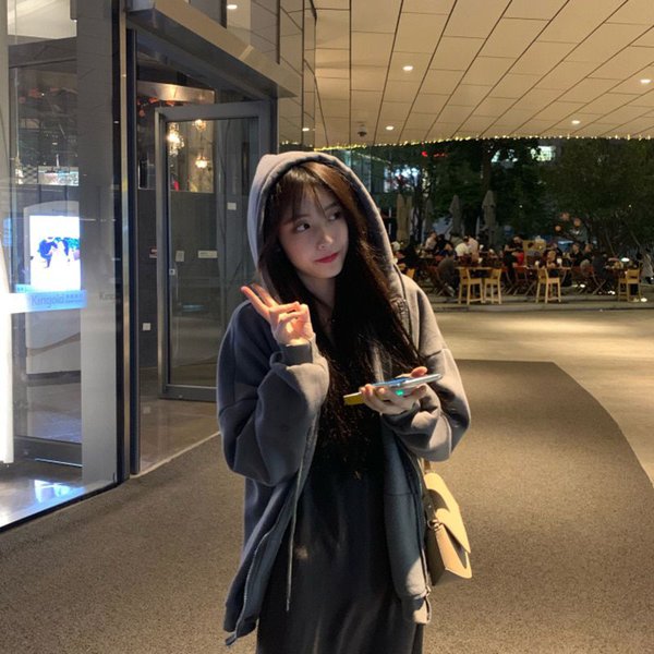 Длинная толстовка оверсайз 