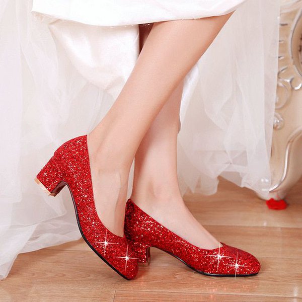 Туфли с блестками на небольшом каблуке 