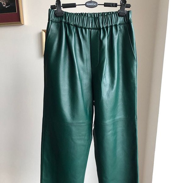 Искушение цветом. С чем носить зеленые брюки?